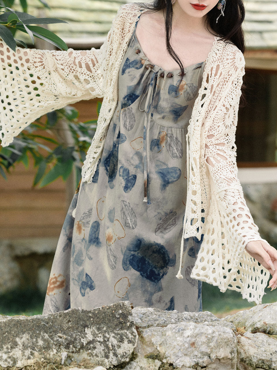 2PS Blue Spaghetti Strap Tropical Pattern Holiday Dress With White Long Sleeve Cardigan